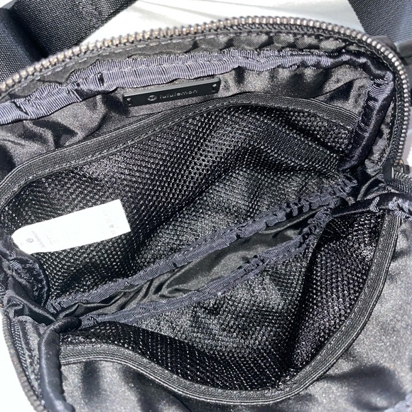 Lululemon camo belt bag - Picture 3 of 5
